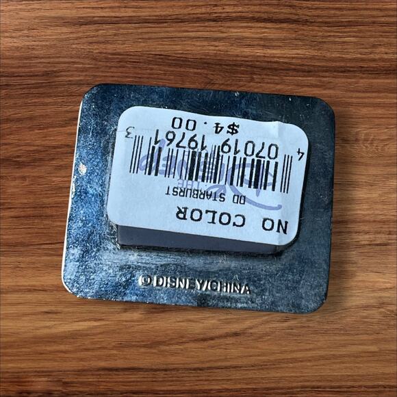 Vintage Donald Duck Lot – 3 Magnets & 1 Disney Pin 2000 Millennium Disneyana - Picture 6 of 13